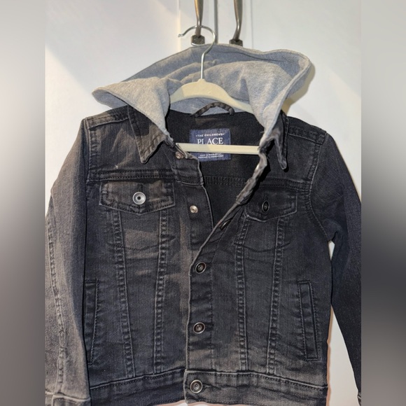 THE CHILDRENS PLACE JEANS JACKET Boys 3 3T  Black Denim Coat Hooded Pockets EUC! - Picture 4 of 5